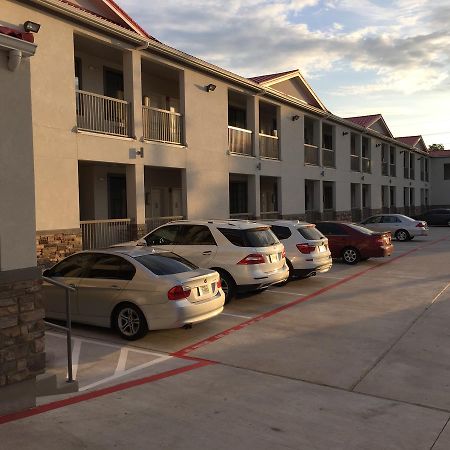 Scottish Inn And Suites Katy Exterior photo